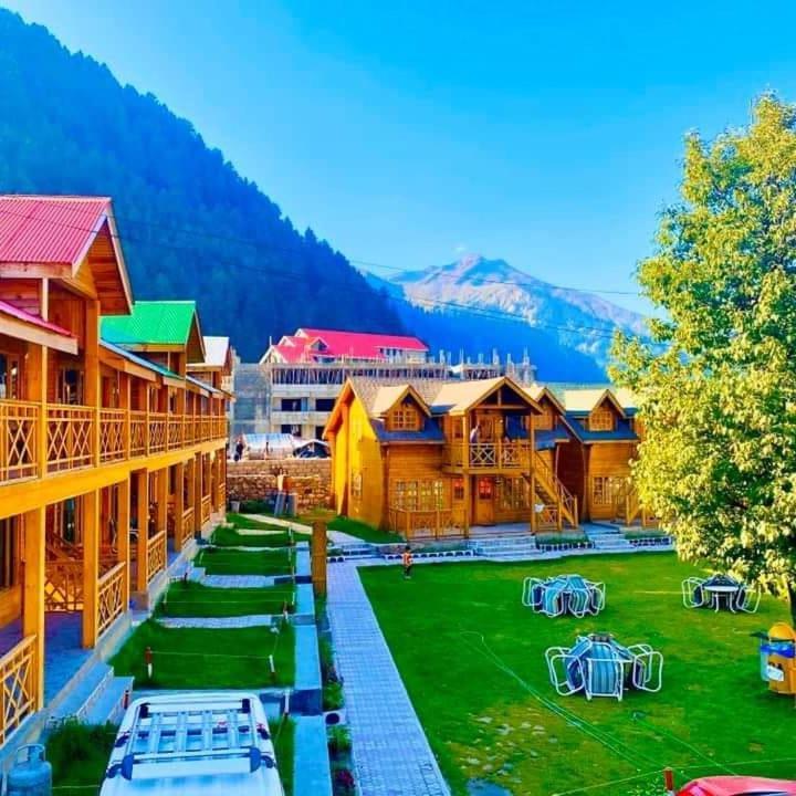 Swiss Wood Cottages 나란 외부 사진