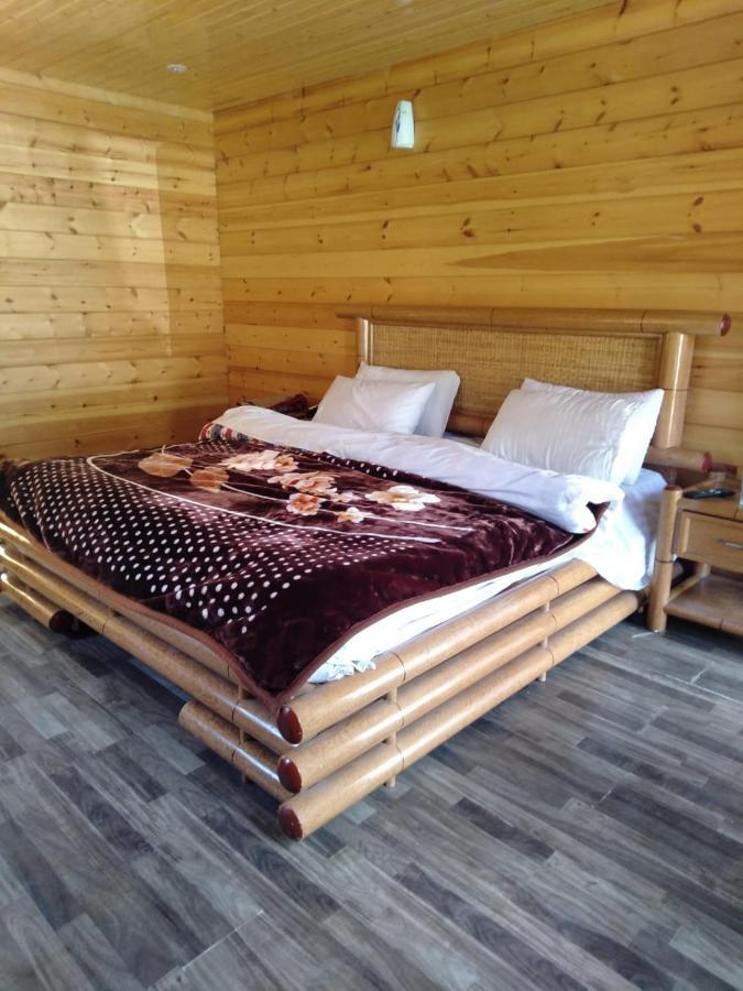 Swiss Wood Cottages 나란 외부 사진