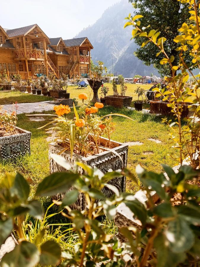 Swiss Wood Cottages 나란 외부 사진